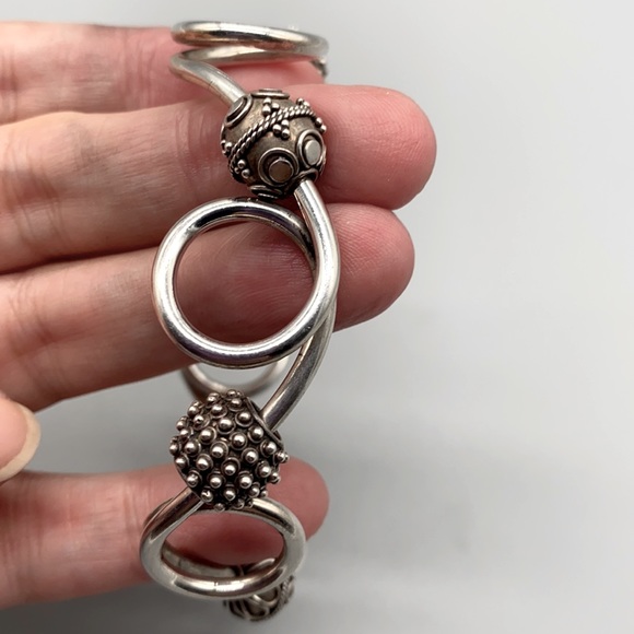 Unique sterling silver bangle bracelet with decorative sterling beads 🌸 - Picture 5 of 8